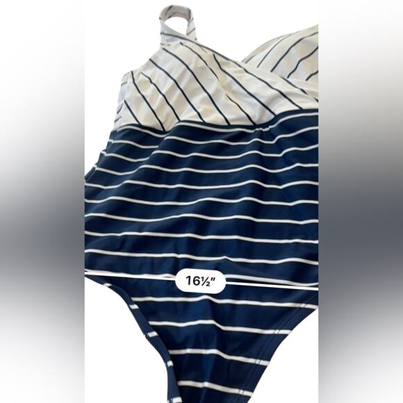 Kona Sol Women's V Neck Full Coverage Swimsuit  Stripe One Piece Size MEDIUM - Picture 8 of 10